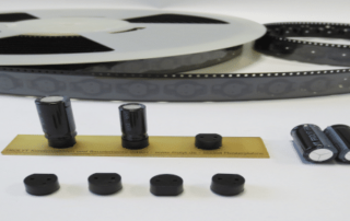 Sockel zum Stecken elektrischer Bauelemente