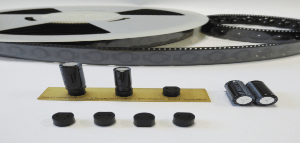 Sockel zum Stecken elektrischer Bauelemente